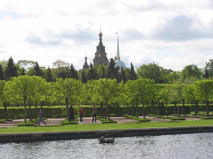 37 Upper garden, Peterhof.jpg